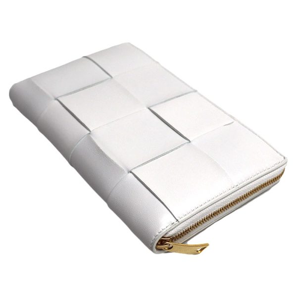 sb23 0825 17 827 Bottega Veneta Maxi Intrecciato Long Wallet Round Zipper White