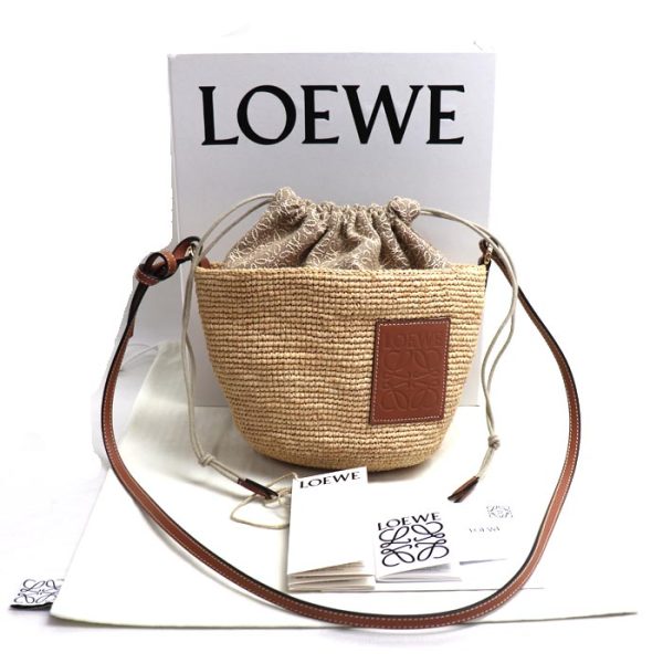 sb24 0315 34 320 Loewe Pochette Bag Shoulder Bag Natural Tan Basket Bag Raffia