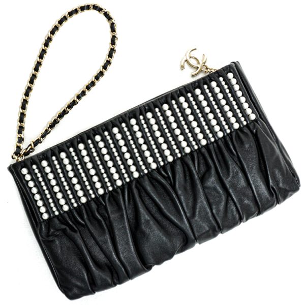 sw22 0472 02 Chanel Clutch Bag Black