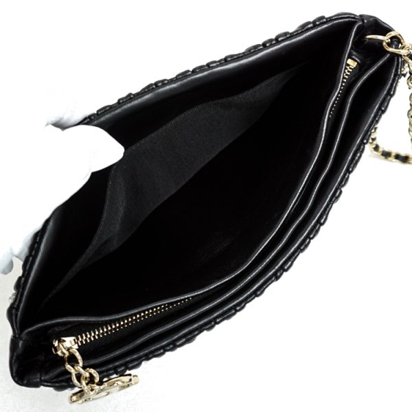 sw22 0472 09 Chanel Clutch Bag Black