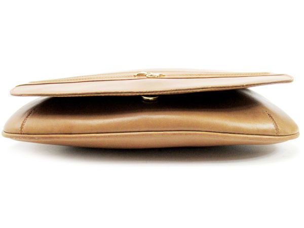 t10129 2 Gucci Clutch Bag Horsebit Leather Beige