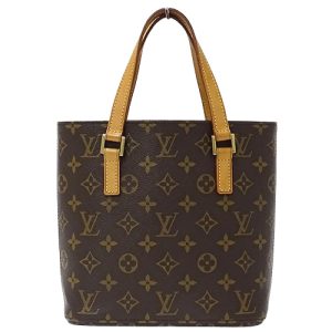 v0078285700 1 Louis Vuitton Pochette Accessory Epi Leather Shoulder Bag Green