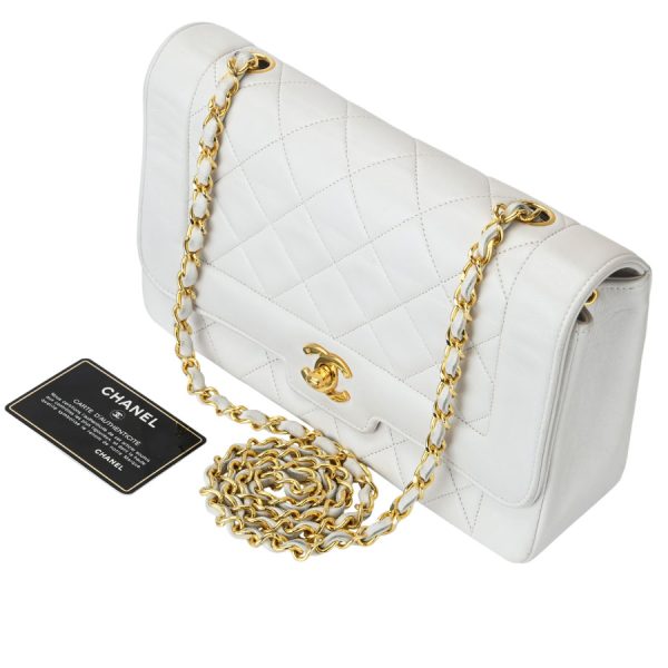 v340625 07 07 Chanel Matelasse Diana Flap Chain Shoulder White