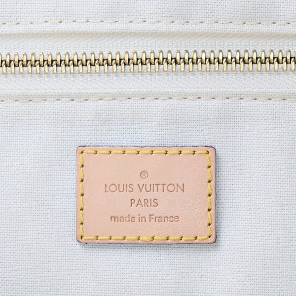 v360406 03 11 Louis Vuitton Hippo MM Shoulder Bag White Gray