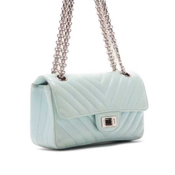 vrx829yyrej3y 3 CHANEL V Stitch 255 Shoulder Bag Calfskin Light Blue