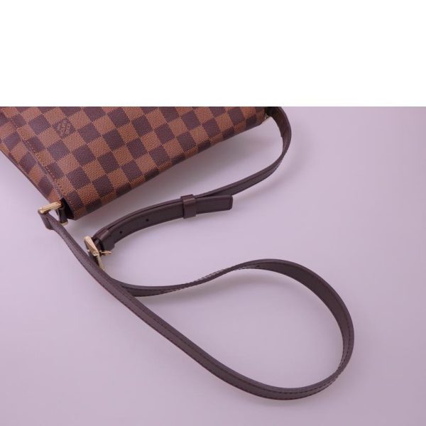 04831 4 Louis Vuitton Musette Brown