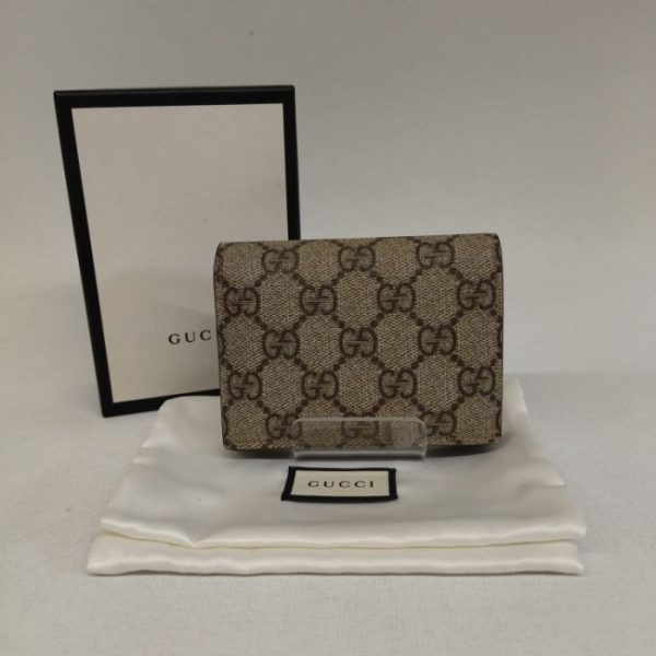 0704 1 8 Gucci GG Supreme Bi fold Compact Wallet Beige