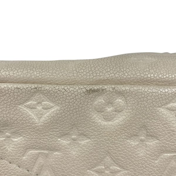 1000047729772 14 Louis Vuitton Artsy Monogram Neige Ivory