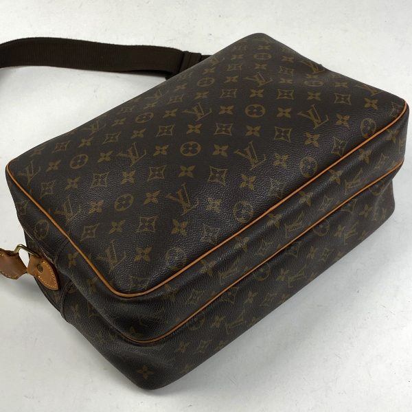 1000052305237 12 Louis Vuitton Reporter GM Crossbody Shoulder Bag Monogram Brown