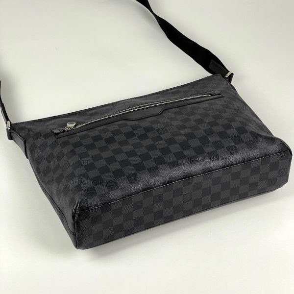 1000053081017 12 Louis Vuitton Mick MM Shoulder Bag Damier Graphite Black