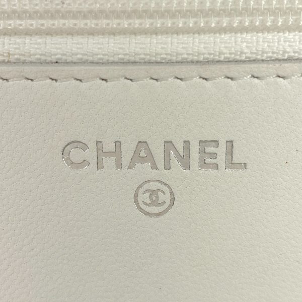 1000053597563 24 Chanel Cocomark Chain Wallet Fabric White