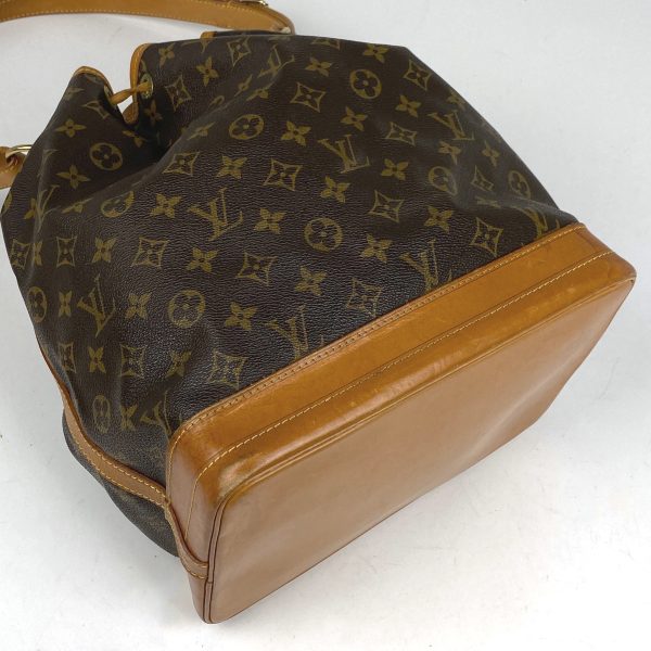 1000056256856 12 Louis Vuitton Noé One Shoulder Drawstring Bag Monogram Brown