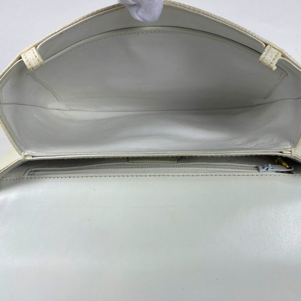 1000060641150 16 Gucci Logo Shoulder Bag Clutch Leather White