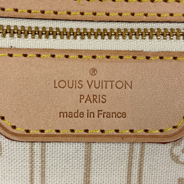 1000060692794 21 Louis Vuitton Neverfull MM Shopping Tote Bag Damier White