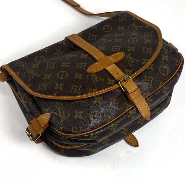 1000061345118 12 Louis Vuitton Saumur 30 Crossbody Shoulder Bag Monogram Brown