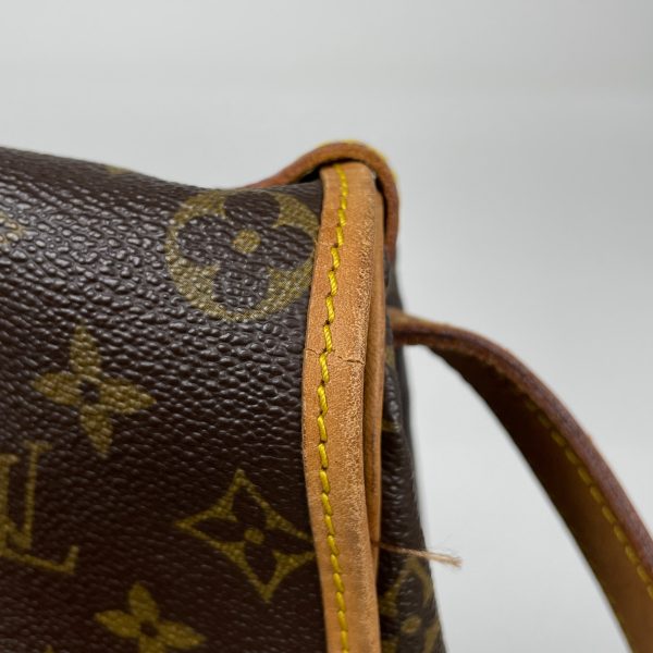 1000061701389 17 Louis Vuitton Saumur 35 Crossbody Bag Monogram Brown