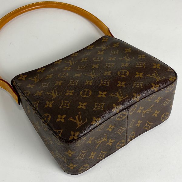 1000062790757 12 Louis Vuitton Looping MM Shoulder Bag Monogram Brown