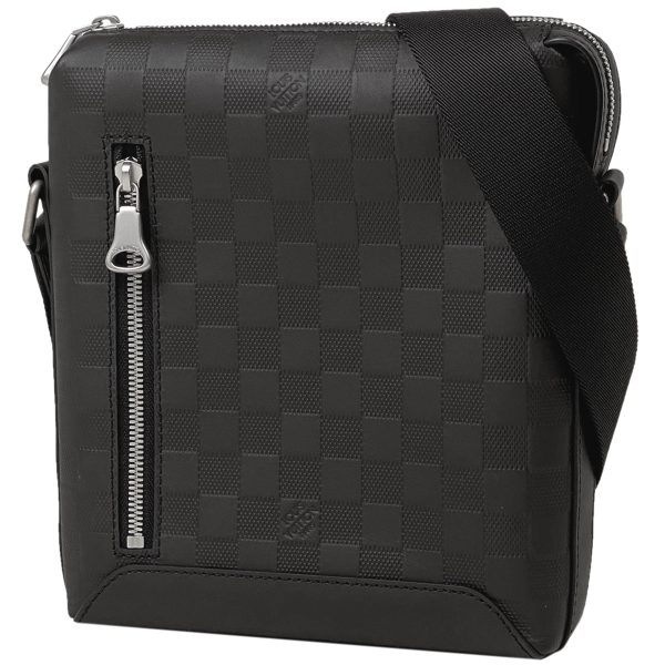 1000062801422 11 Louis Vuitton Discovery Messenger BB Crossbody Damier Infini Black