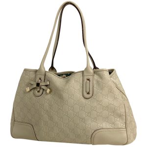 1000063640396 11 Gucci GG Supreme Courier Shoulder Bag