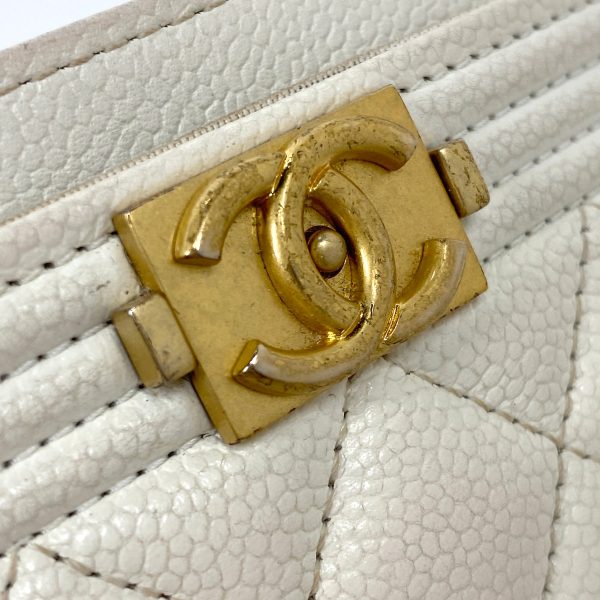 1000064056646 15 Chanel Boy Chanel Card Case Cocomark Pass Case Matelasse Caviar Skin White