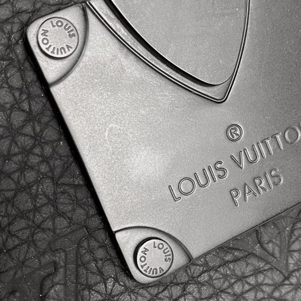 1000064442661 16 Louis Vuitton S Lock Vertical Wallet Crossbody Taurillon Black