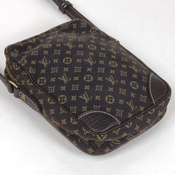 1000064899700 12 Louis Vuitton Danube Monogram Brown