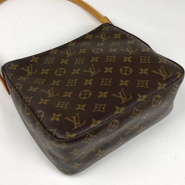 1000065085492 12 Louis Vuitton Looping MM Shoulder Bag Monogram Brown