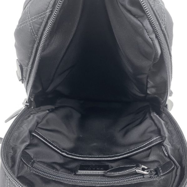 1000065088486 16 Prada Logo Plate Backpack Quilted Rucksack Tesuto Nylon Black