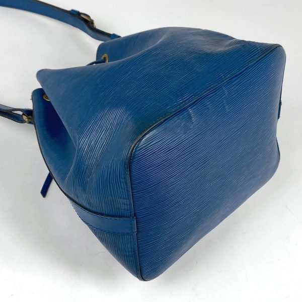 1000065281153 12 Louis Vuitton Petit Noe Drawstring Shoulder Bag Epi Blue