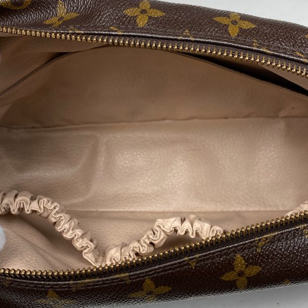 1000065462712 16 Louis Vuitton Truth Toilette 28 Monogram Cosmetic Pouch Brown