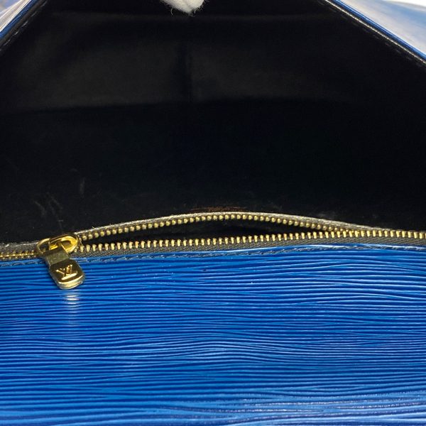 1000065609889 17 Louis Vuitton Saint Cloud Crossbody Bag Epi Blue