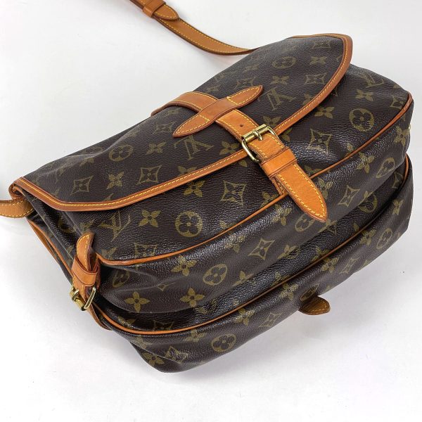 1000065805373 12 Louis Vuitton Saumur 30 Monogram Brown