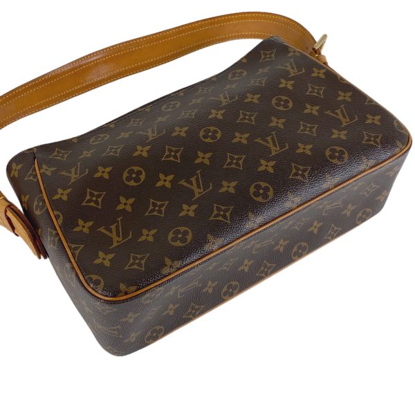 1000066733682 12 Louis Vuitton Viva Cité GM Shoulder Bag Monogram Brown