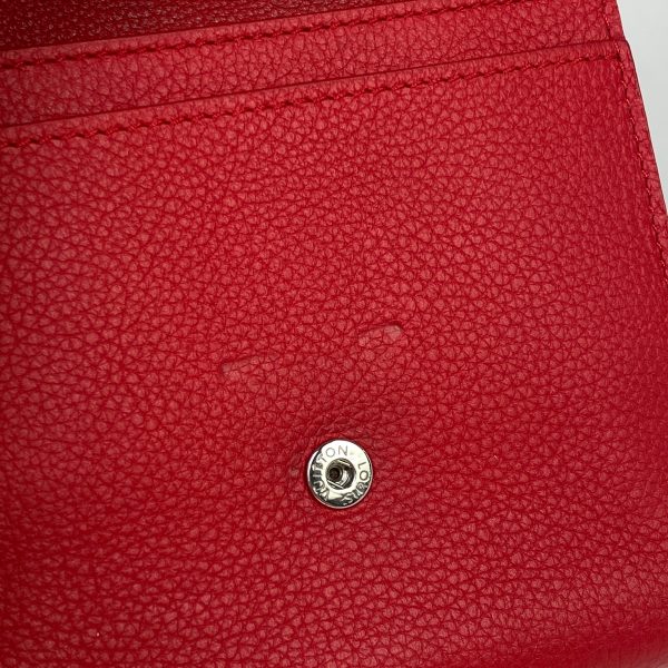 1000066889662 16 Louis Vuitton Porte Feuille Lock Me Red