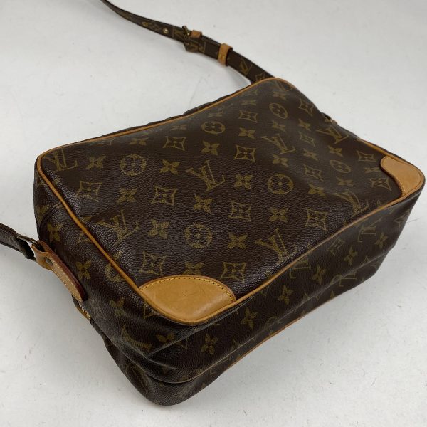 1000067186401 12 Louis Vuitton Nile Monogram Brown