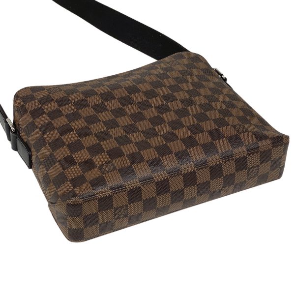 1000067512255 12 Louis Vuitton Jake Messenger PM