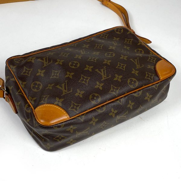 1000067720230 12 Louis Vuitton Trocadero 30 Monogram Crossbody Bag Brown