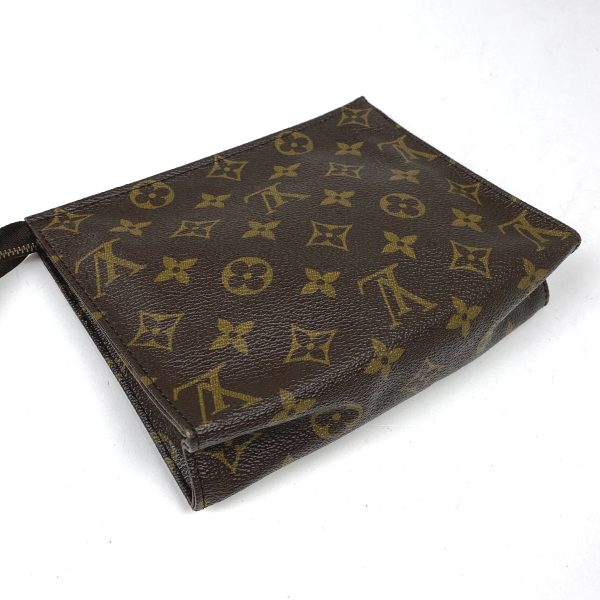 1000068069246 12 Louis Vuitton Posh Toilette 19 Monogram Cosmetic Pouch Brown