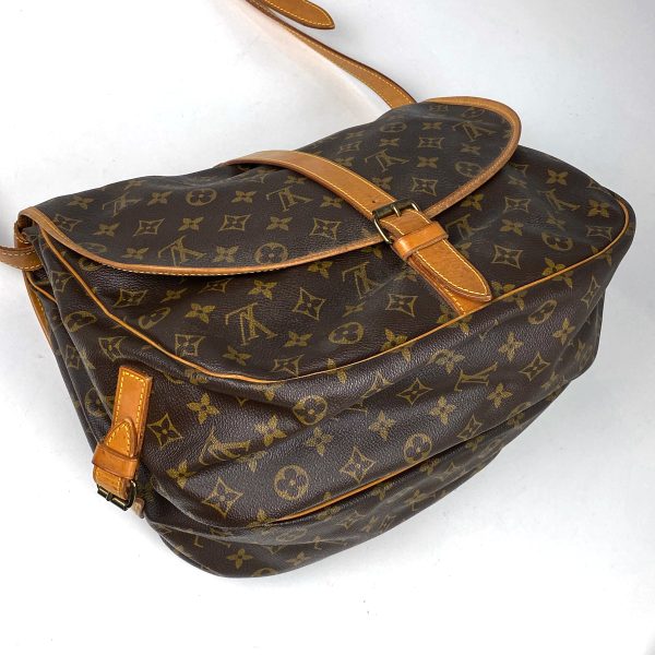 1000068827303 12 Louis Vuitton Saumur 35 Crossbody Shoulder Bag Monogram Brown