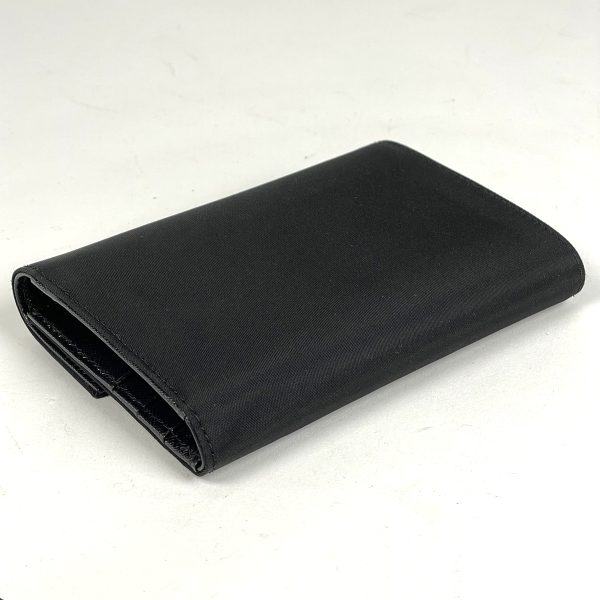 1000070122618 12 Prada Logo Plate Nylon Trifold Wallet Black