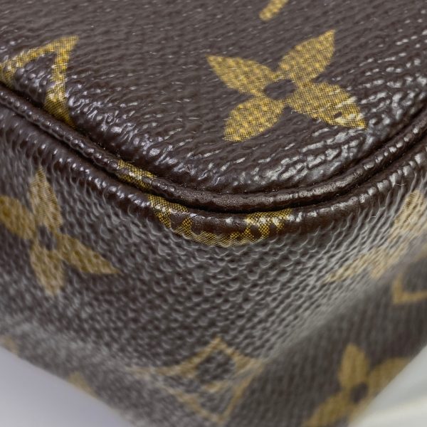 1000070900315 12 Louis Vuitton Truth Toilette 23 Makeup Pouch Monogram Brown