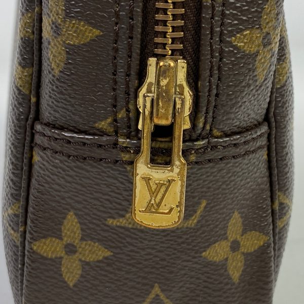 1000070900315 13 Louis Vuitton Truth Toilette 23 Makeup Pouch Monogram Brown