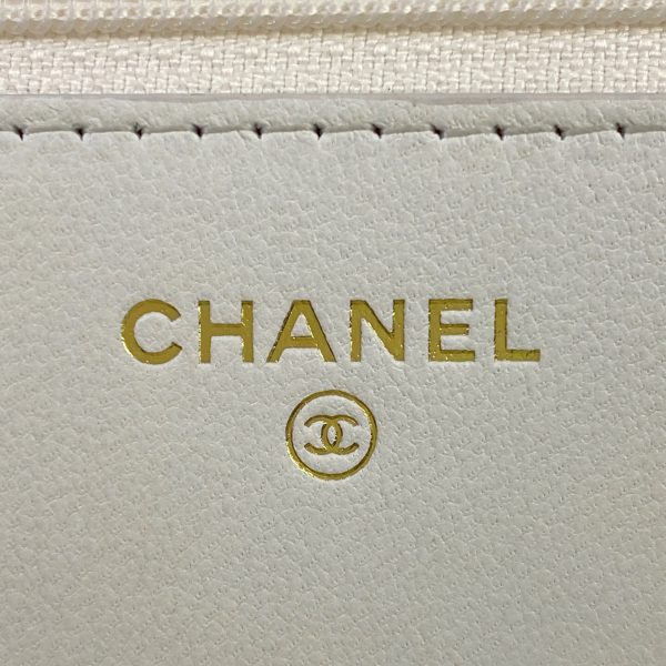 1000070970660 25 Chanel Chanel 19 Chain Wallet Coco Mark Shoulder Bag Leather White