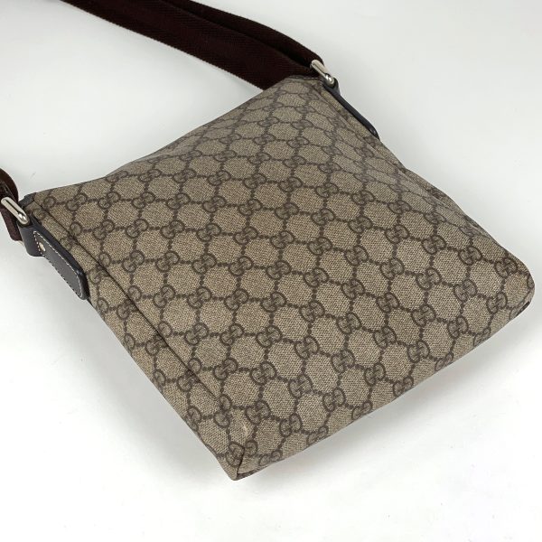 1000071072585 12 Gucci GG Pattern Diagonal Shoulder Bag Coated Canvas Beige