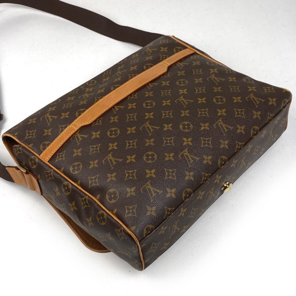 1000071686355 12 Louis Vuitton Aves Monogram Messenger Bag Brown