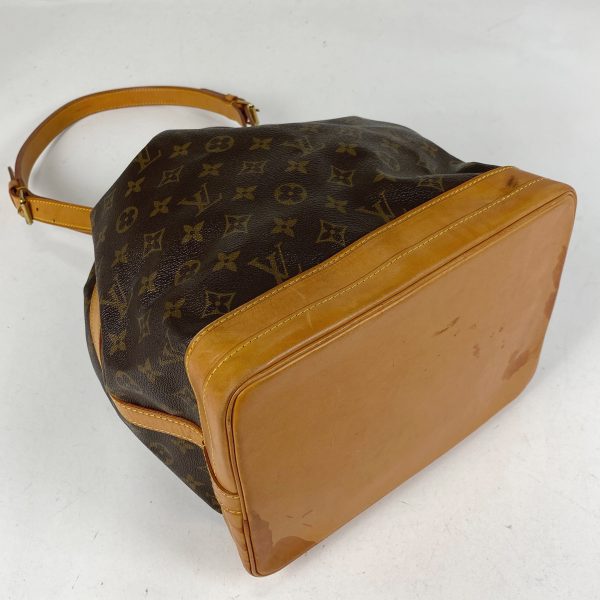 1000072000631 12 Louis Vuitton Noe Monogram Drawstring Shoulder Bag Brown