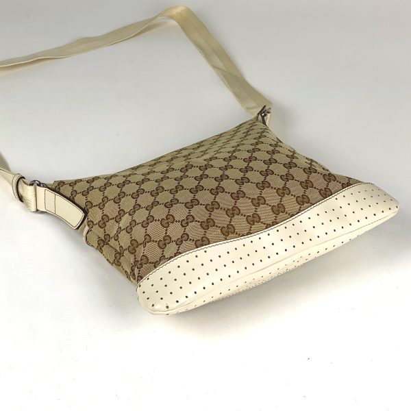 1000072379638 12 Gucci GG Pattern Shoulder Bag Diagonal Logo GG Canvas Beige