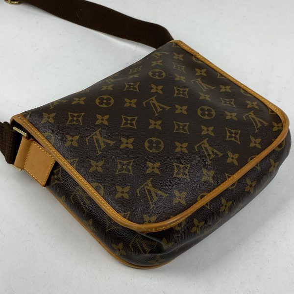 1000072421870 12 Louis Vuitton Messenger PM Bosfall Shoulder Bag