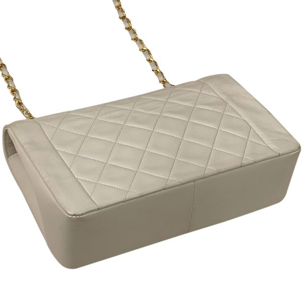 1000072515616 12 Chanel Diana Matelasse Single Flap Chain Coco Mark Shoulder Bag Leather White