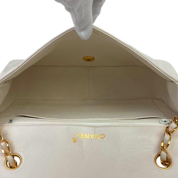 1000072515616 22 Chanel Diana Matelasse Single Flap Chain Coco Mark Shoulder Bag Leather White